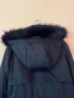 Дълго черно яке с пух отвътре и косъм на качулката с джобове 36 размер на марката Mohito 🖤, снимка 2