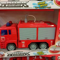 Детска играчка пожарна кола пръскаща вода - със звук и светлини - 24 см., снимка 2 - Коли, камиони, мотори, писти - 35899652