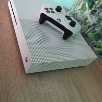 ОТЛИЧЕН Xbox One S + Fortnite, с 4K UHD Blu-ray с АКАУНТ и МНОГО ИГРИ 1TB, по-добър от Playstation 4, снимка 6 - Xbox конзоли - 39105913