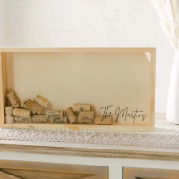 Дървена кутия рамка с прозрачен капак за събиране на коркови тапи и др, снимка 1 - Декорация за дома - 44783671