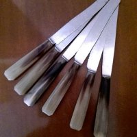 Комплект ножове с бакелитови дръжки, снимка 1 - Прибори за хранене, готвене и сервиране - 34213441