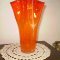 Ретра стъклена червена ваза височина 21 см, снимка 3 - Други ценни предмети - 41437431