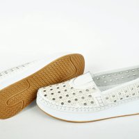 НОВО! Бели дамски обувки от естествена кожа, снимка 4 - Дамски ежедневни обувки - 40412131