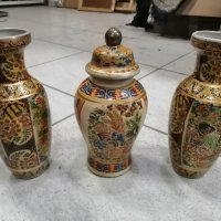 Три китайски рисувани порцеланови вази, ваза, кана, снимка 1 - Колекции - 35681790