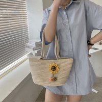 Плетена дамска чанта тип кошница White, снимка 4 - Чанти - 41477355