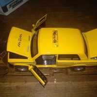 Лада такси,М 1:24,със звук и светлини,отварвщи севести и капаци, снимка 2 - Коли, камиони, мотори, писти - 39109677