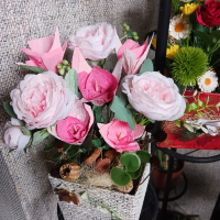 Цветя,букет,аранжировка, снимка 3 - Изкуствени цветя - 44618497