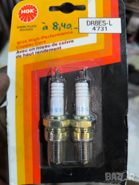NGK запалителна свещ dr8es, снимка 1