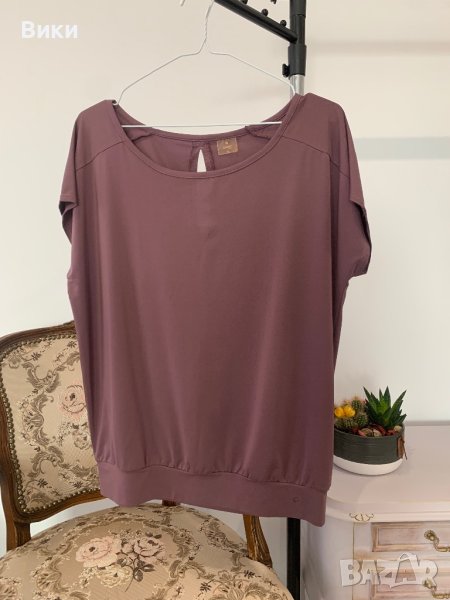 Дамска тениска размер М, снимка 1