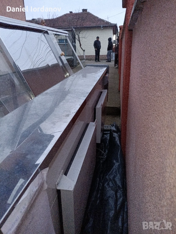 Хладилна витрина купувана чисто нова ползвана 7месеца, снимка 1