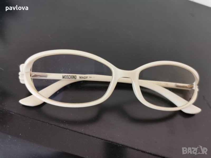 Марка MOSCHINO бели рамки за очила, снимка 1