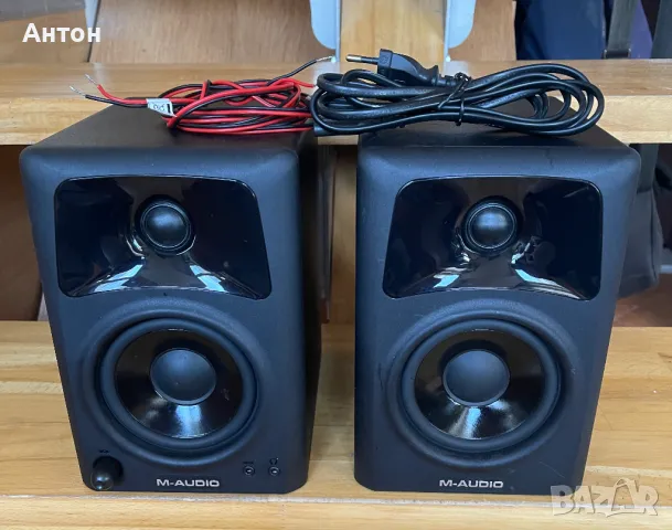 M Audio AV42 активни студийни мониторни тонколони 