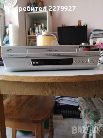 JVC HR-V510E Hi-Fi Stereo Video Recorder 