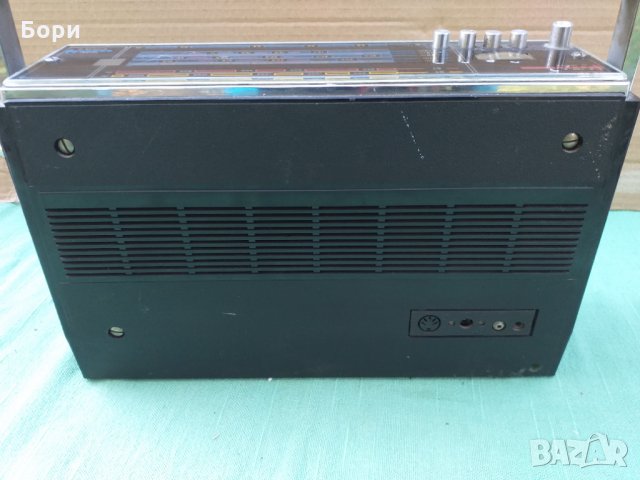 VEF SPIDOLA 250 (Vega)  Радио, снимка 8 - Радиокасетофони, транзистори - 34584891