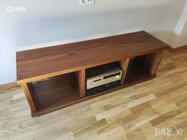 Стойка за HI FI техника