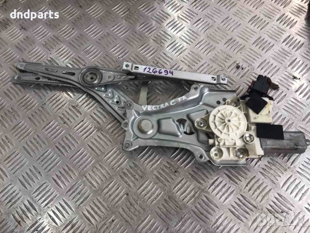 Преден десен стъклоповдигач Opel Vectra C,2003г.