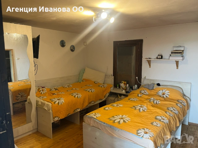 Две къщи в един парцел, снимка 8 - Къщи - 53826804