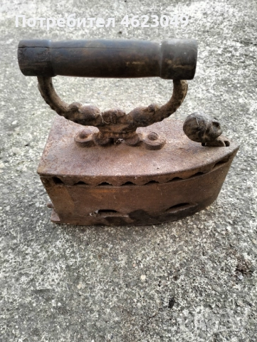 Стара ютия на жар, снимка 2 - Антикварни и старинни предмети - 52971946