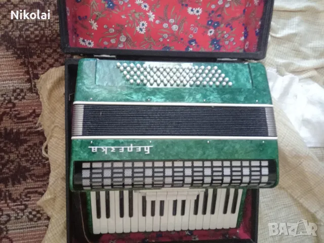 Акордеон руски Берьозка ретро , снимка 3 - Акордеони - 49966641