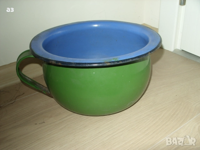 Емайлирано старо гърне