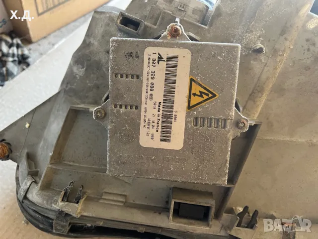 Десен фар ксенон лупа w203 Ц-класа , снимка 2 - Части - 50307940