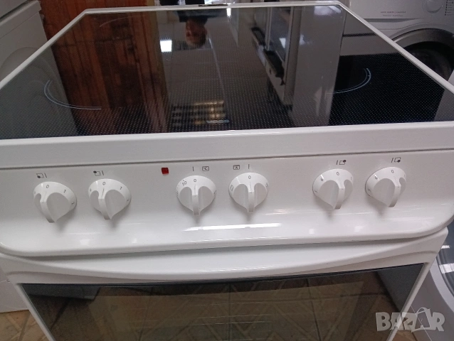 Свободно стояща печка с керамичен плот Voss с две години гаранция!, снимка 3 - Печки, фурни - 53867951