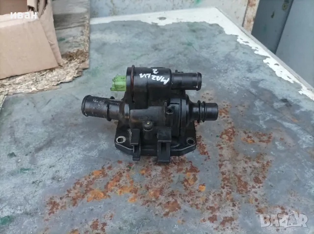 Корпус термостат за Мазда 2 1.4 CD. 68 кс. 2003 год., снимка 1