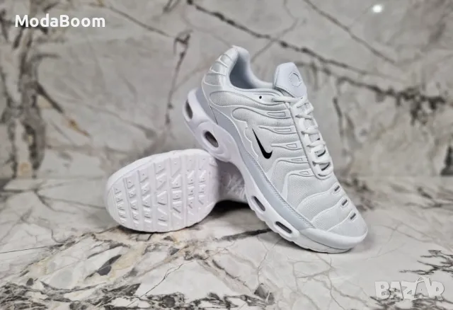 Nike спортни бели мъжки маратонки , снимка 2 - Маратонки - 48426181