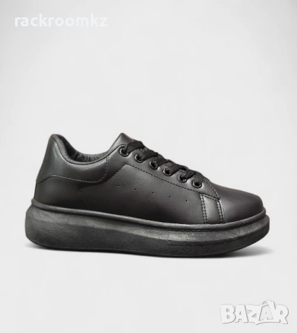 Стилни черни дамски кецове с повдигната подметка W081004 All Black