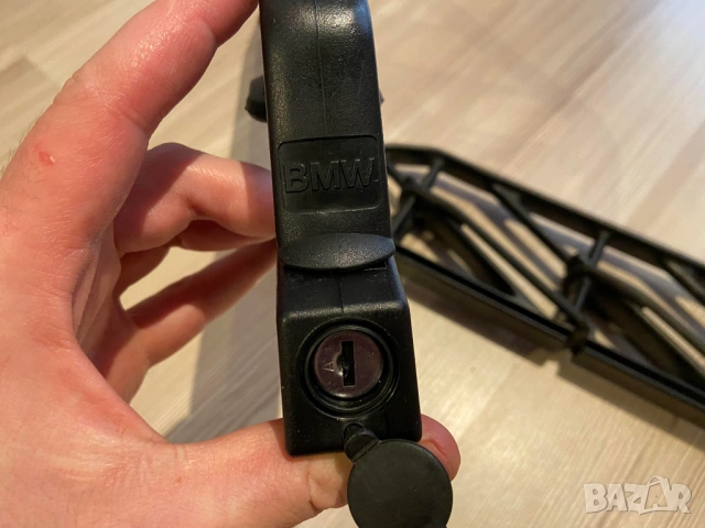 Оригинален BMW багажник за 3 чифта ски (БМВ), ски стойки, снимка 4 - Аксесоари и консумативи - 53476154