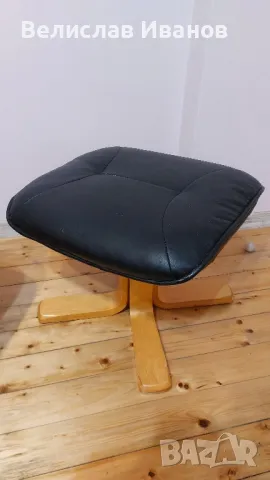 Табуретка за крака в добро запазено състояние, снимка 6 - Дивани и мека мебел - 48493139