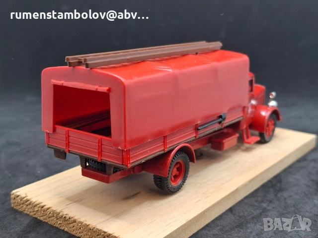 Saurer S4C 1952 - Пожарна, 1:43, Retro Vitesse, снимка 3 - Колекции - 53668080