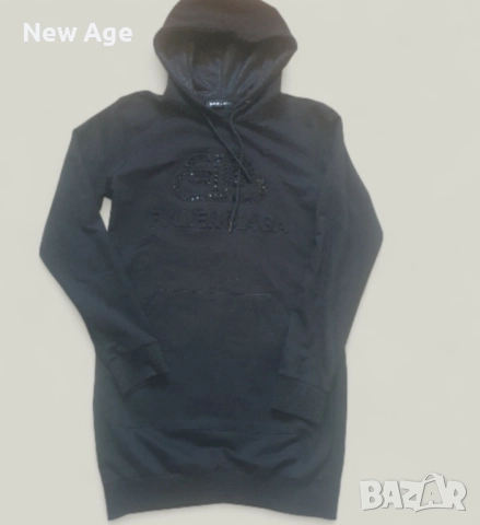 Оригинален Дамски суитчър Balenciaga р. M - черен