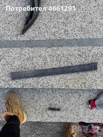 Средна лайсна на предна броня на Волво Volvo S60 само за 30лв. 9484229, снимка 2 - Части - 52560750