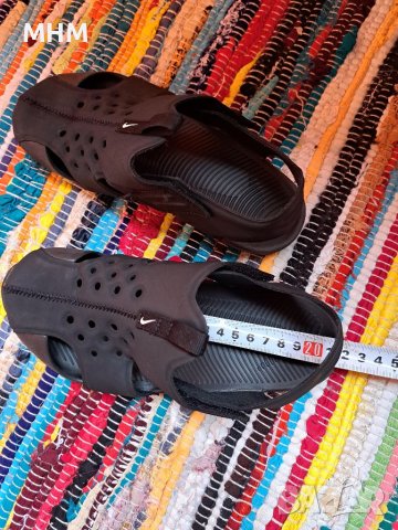 Сандалки Найк 34,5 номер, снимка 3 - Детски сандали и чехли - 41208936