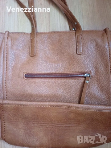 Дамска Чанта цвят Камел, снимка 2 - Чанти - 53284931