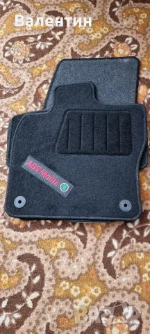 Продавам стелки за Шкода Karog