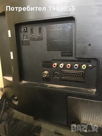 Маса за телевизор + телевизор Samsung, снимка 6 - Телевизори - 53846397