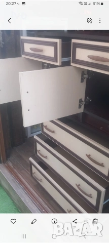 продавам две нощни шкафчета и скрин , снимка 2 - Скринове - 53470587