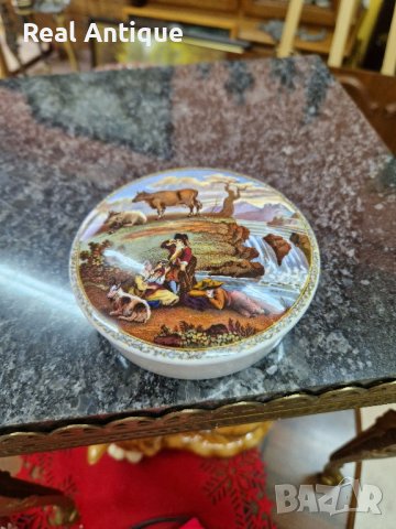Уникална антикварна колекционерска английска порцеланова кутийка за бижута COALPORT , снимка 1