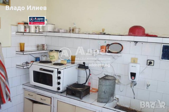 3 -етажна масивна/на плоча/ тухлена къща с двор в с. Гецово,общ .Разград без посредник  и комисиони, снимка 8 - Къщи - 29754638