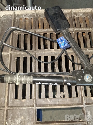 Държач за колан Mazda 3, снимка 2 - Части - 51075782