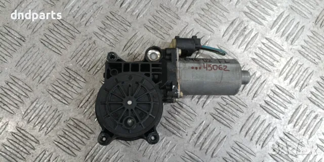 Моторче стъклоповдигач врата BMW E46 3-Series 2002г.(предна лява)	