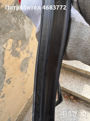 Упътнение водач на стъклото на задна дясна врата на Range Rover Evoque само за 50лв. BJ32-25766-A, снимка 4 - Части - 52808943