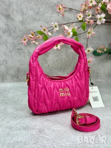 чанти Miu Miu , снимка 11 - Чанти - 50627040