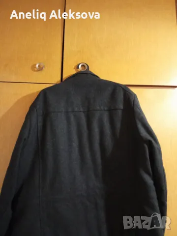 Продавам оригинално марково зимно палто HUGO BOSS размер XL, снимка 4 - Палта - 49026451