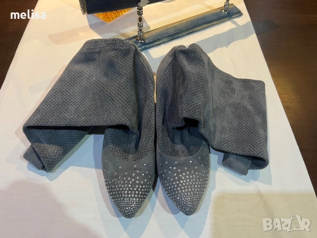 Велурени ботуши с камъни