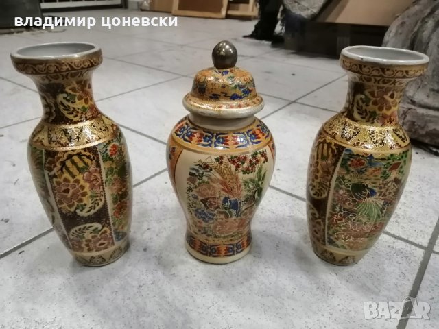 Три китайски рисувани порцеланови вази, ваза, кана