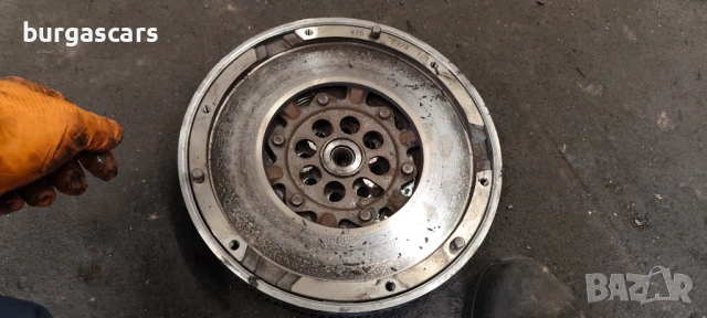 Демпферен Маховик Bmw 118D - 122к.с E87 2005г 