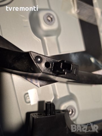 крачета за телевизор Samsung модел, UE32M4002AK, снимка 2 - Стойки, 3D очила, аксесоари - 44184583